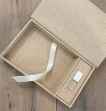 Load image into Gallery viewer, 5x7 Linen Photo Box
